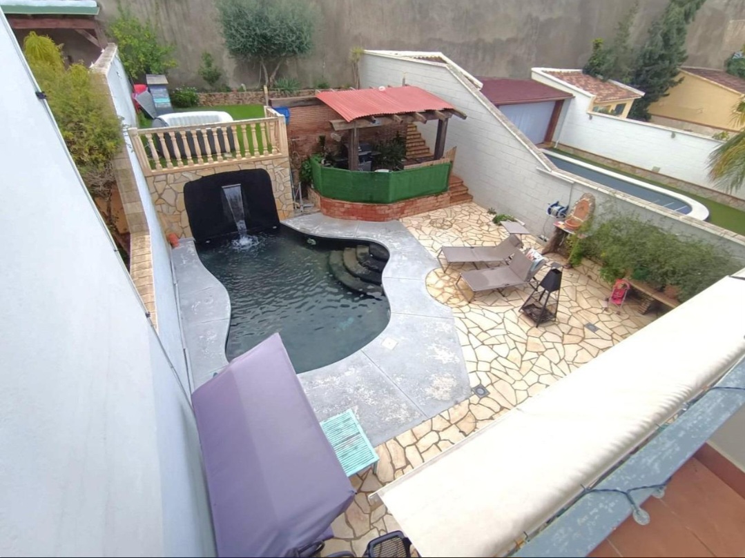 Chalet te koop in El Tomillar (Málaga)