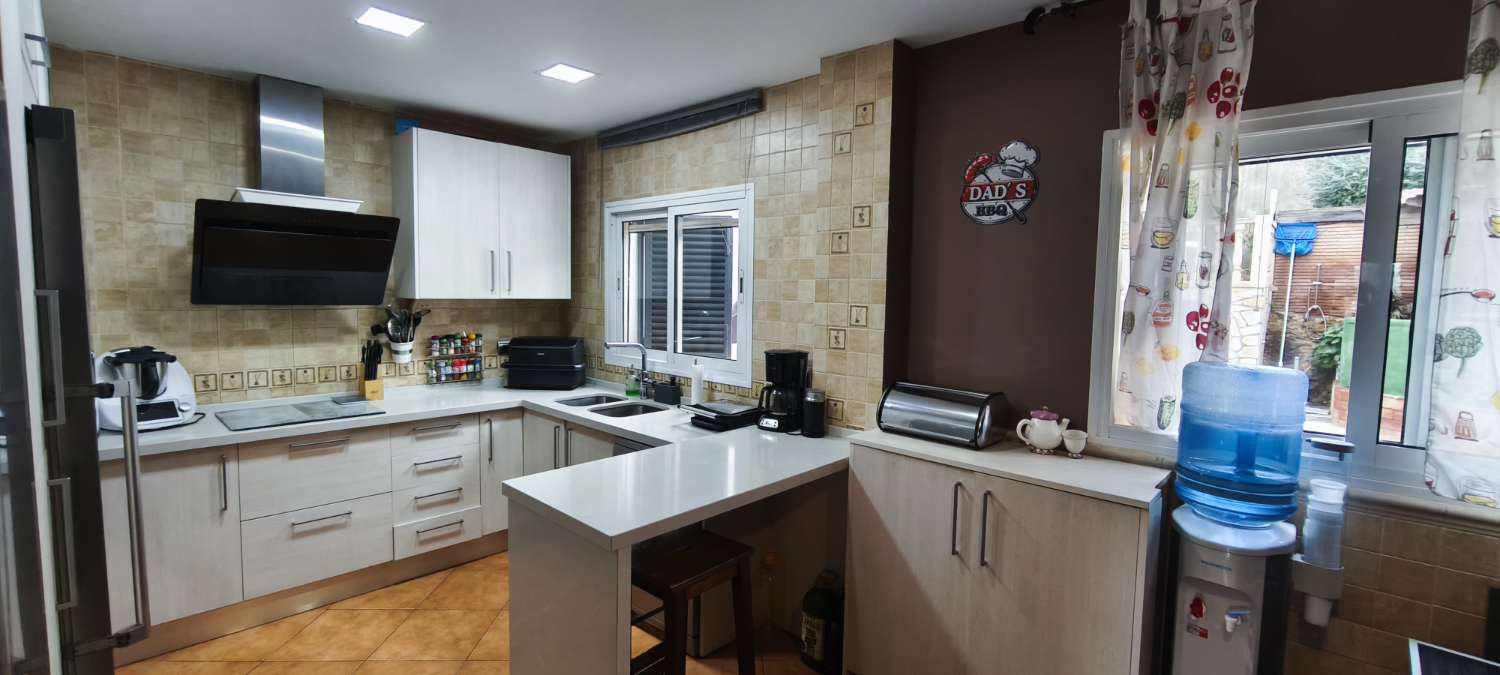 Chalet te koop in El Tomillar (Málaga)