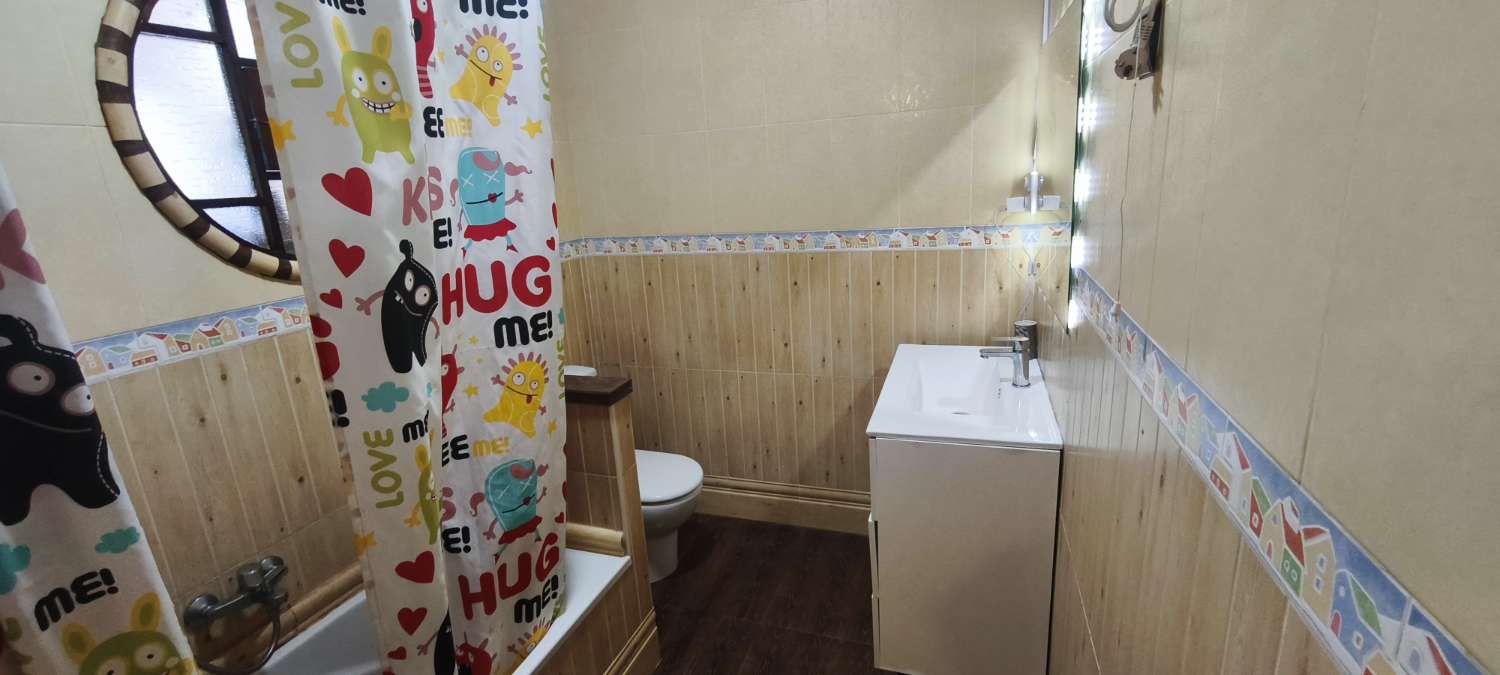 Chalet te koop in El Tomillar (Málaga)