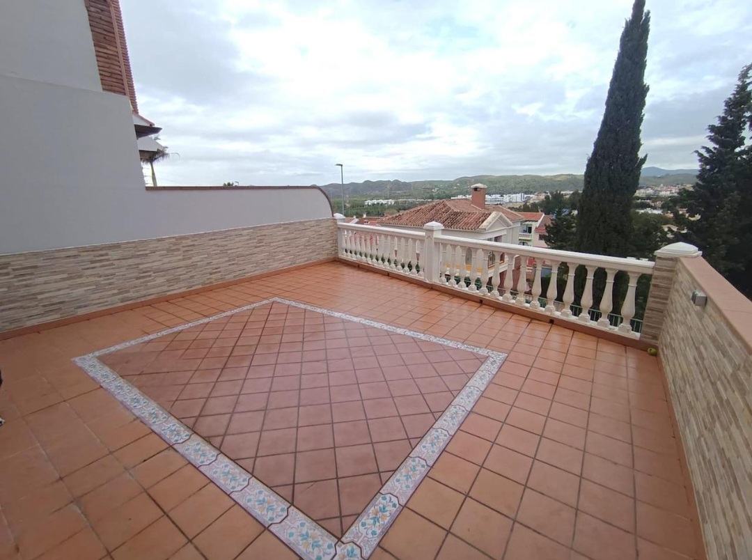 Chalet te koop in El Tomillar (Málaga)
