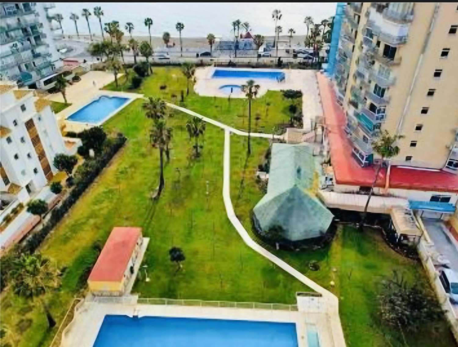 Exclusivo Apartamento en primera línea de playa en Benalmádena