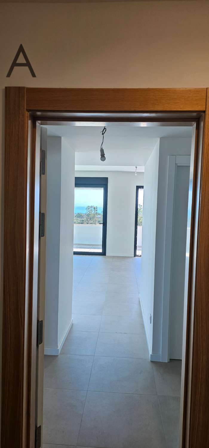 Ático de ensueño a estrenar en Los Álamos – Vistas frontales al mar