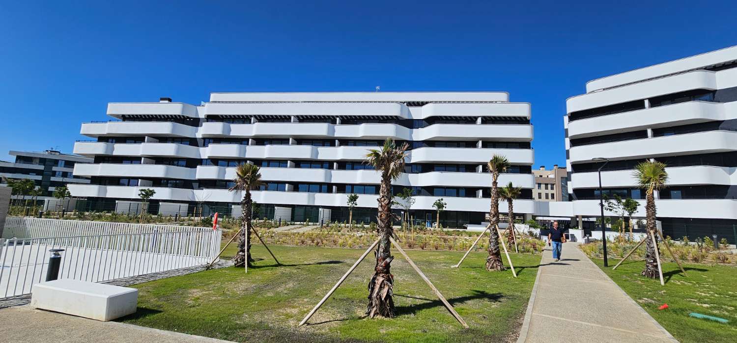 Ático de ensueño a estrenar en Los Álamos – Vistas frontales al mar