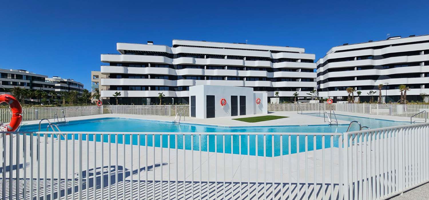 Ático de ensueño a estrenar en Los Álamos – Vistas frontales al mar