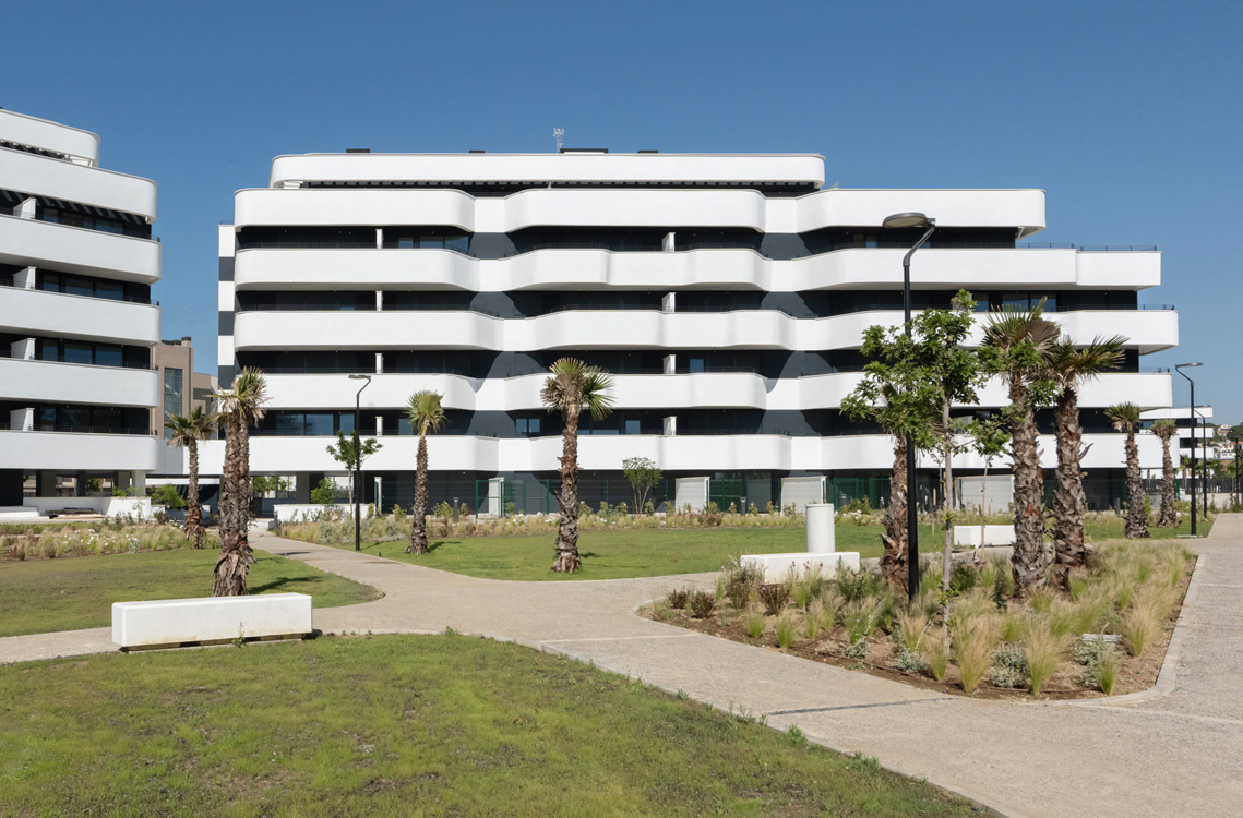 Ático de ensueño a estrenar en Los Álamos – Vistas frontales al mar