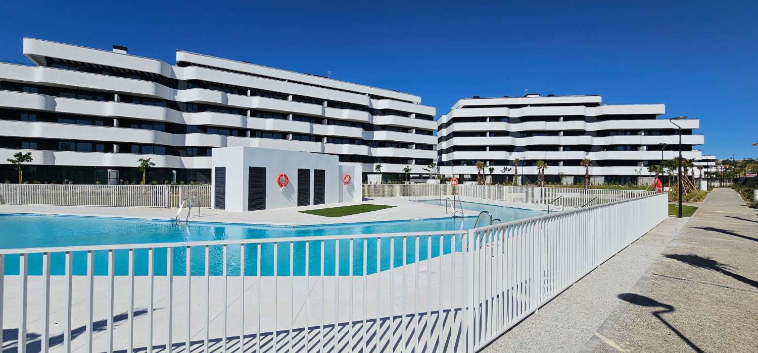 Ático de ensueño a estrenar en Los Álamos – Vistas frontales al mar