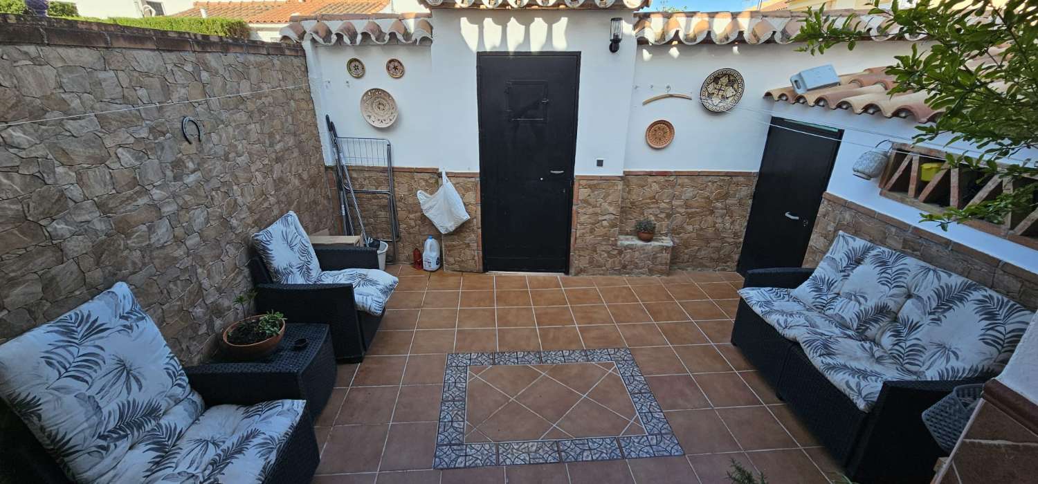 Txaleta salgai in Alhaurín de la Torre