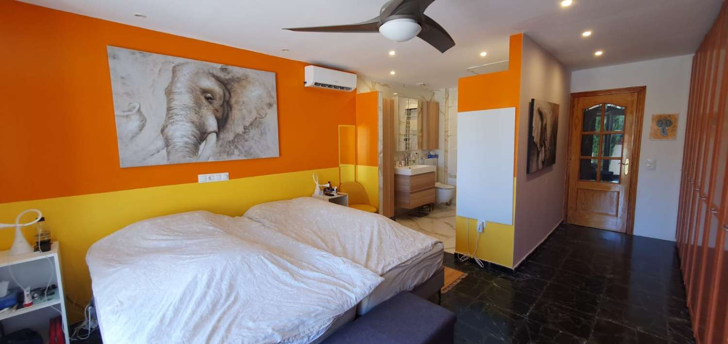 Villa for sale in Alhaurín de la Torre