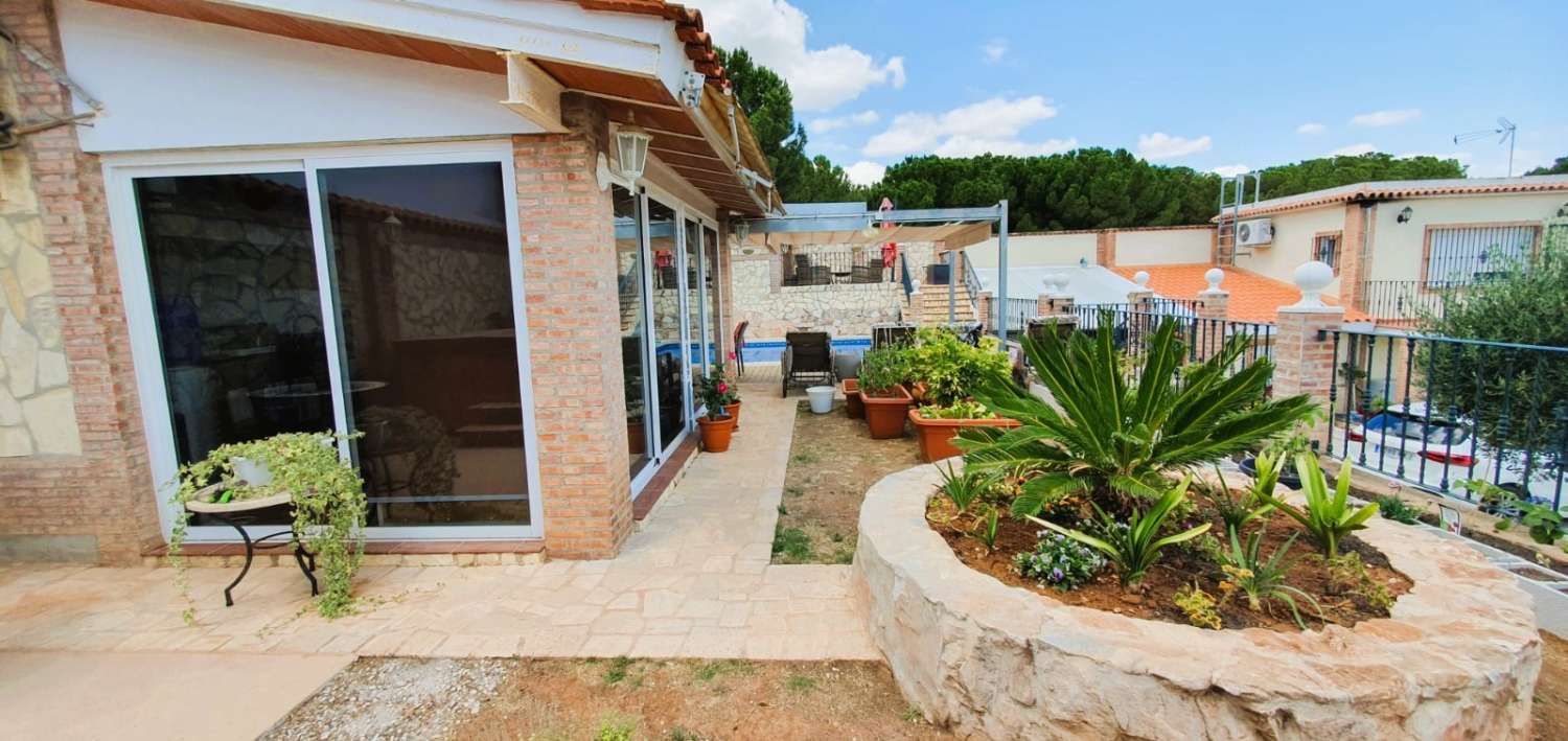 Villa for sale in Alhaurín de la Torre