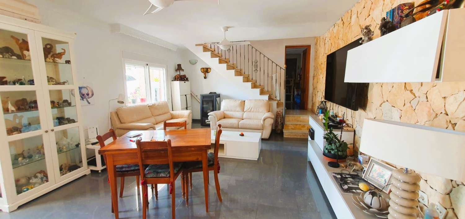 Villa for sale in Alhaurín de la Torre