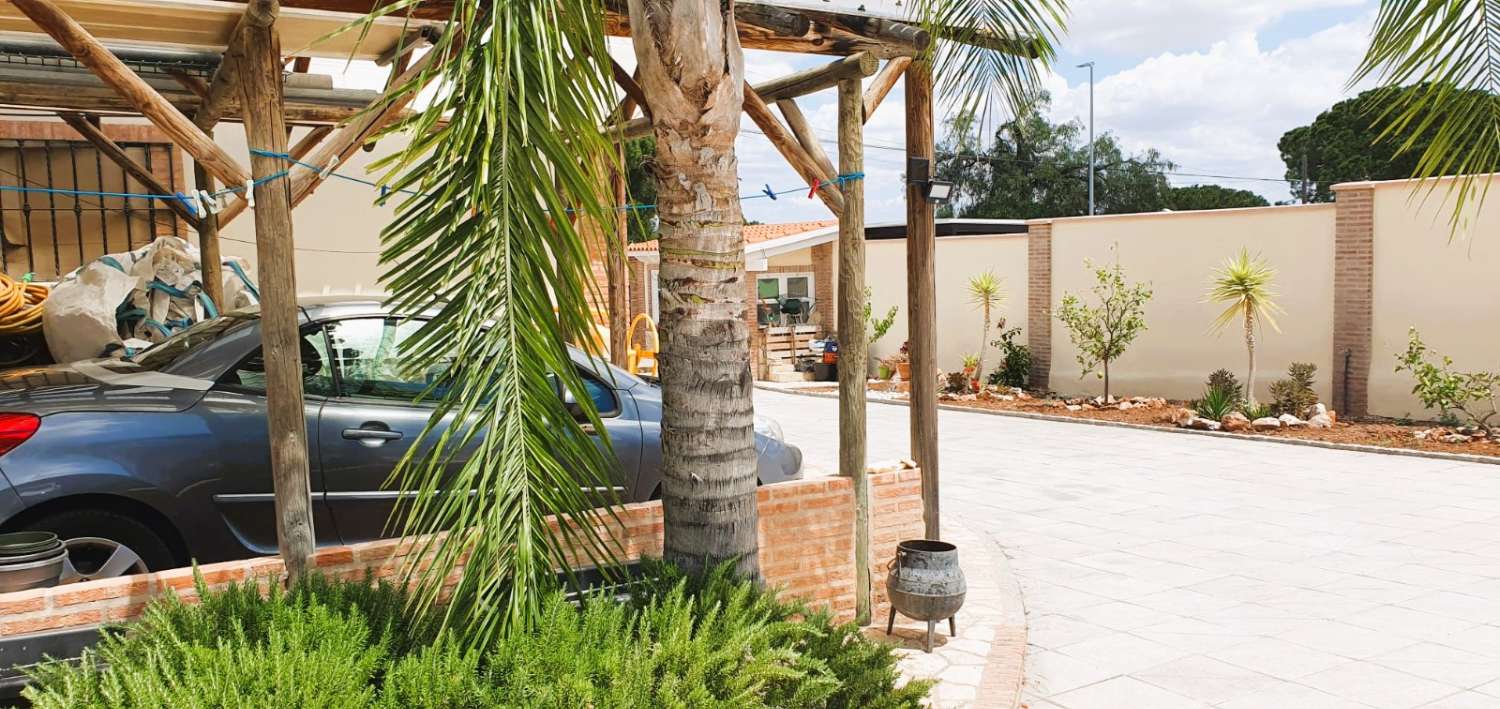 Villa for sale in Alhaurín de la Torre