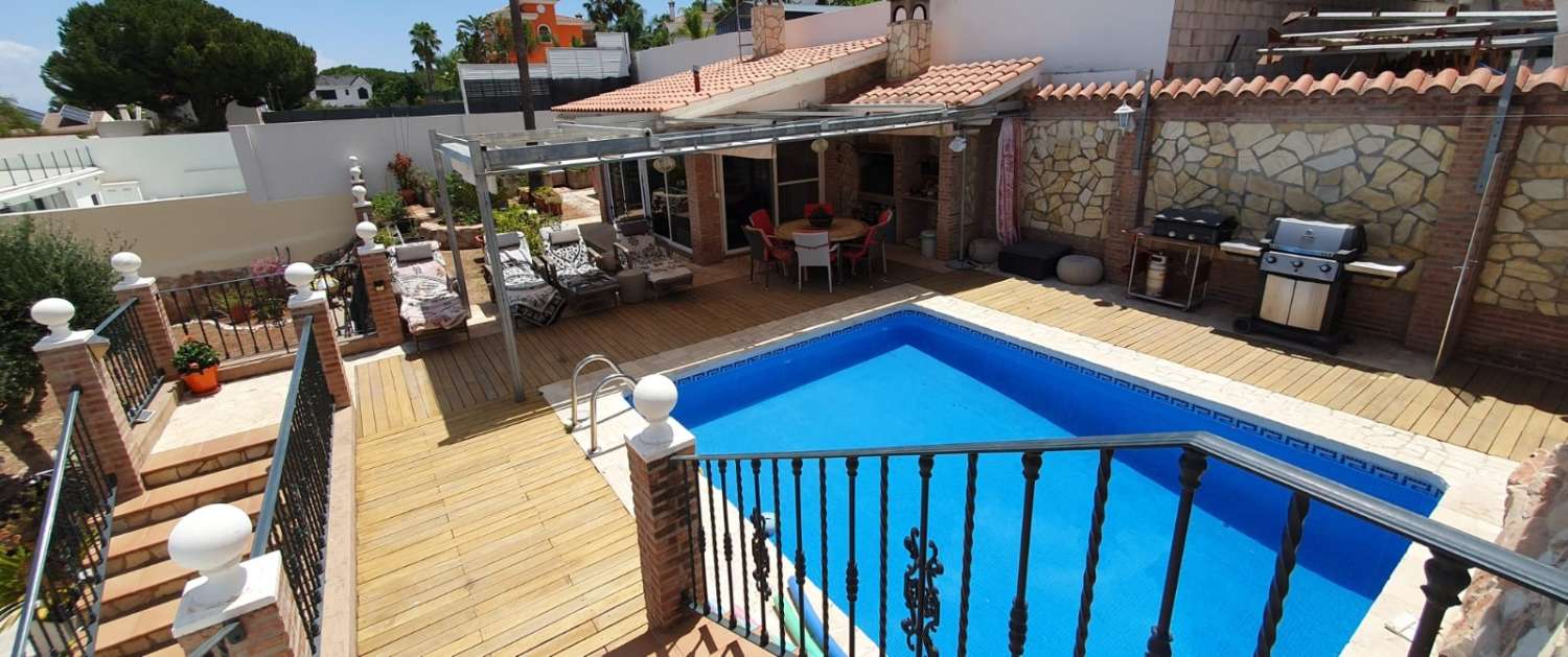 Villa for sale in Alhaurín de la Torre