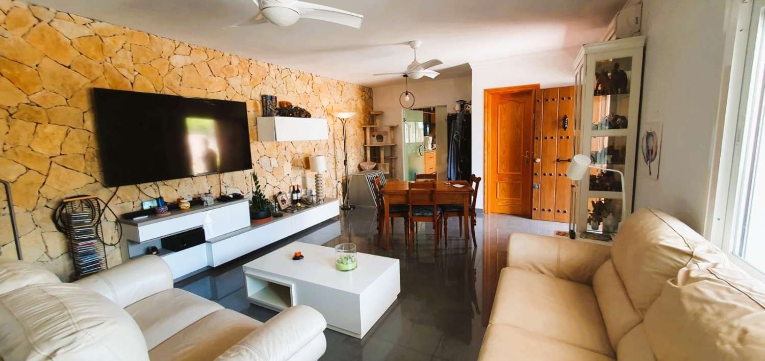 Villa for sale in Alhaurín de la Torre