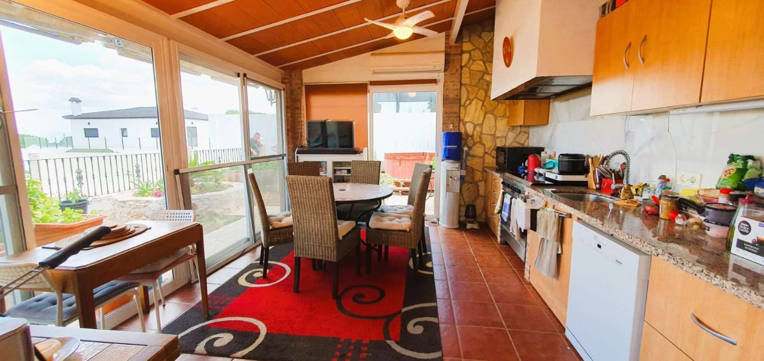 Villa for sale in Alhaurín de la Torre