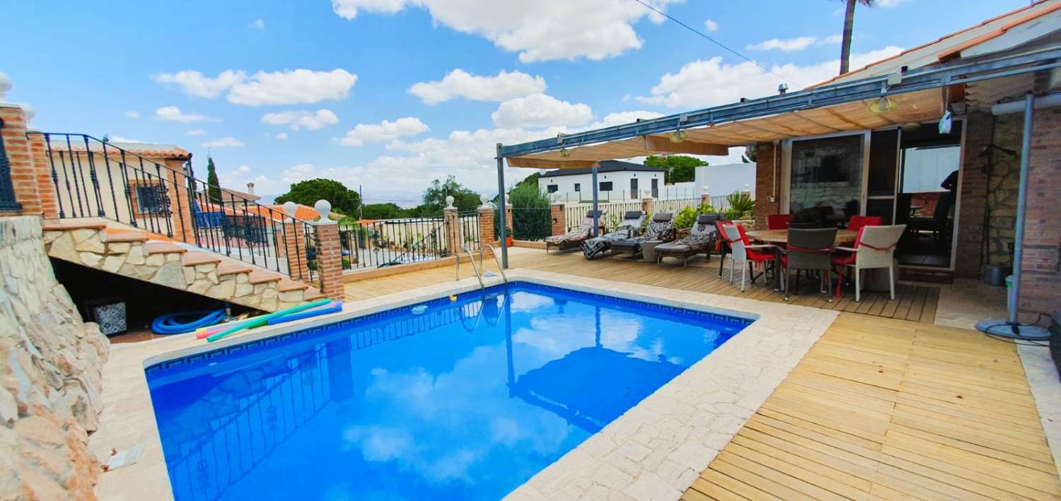 Villa for sale in Alhaurín de la Torre