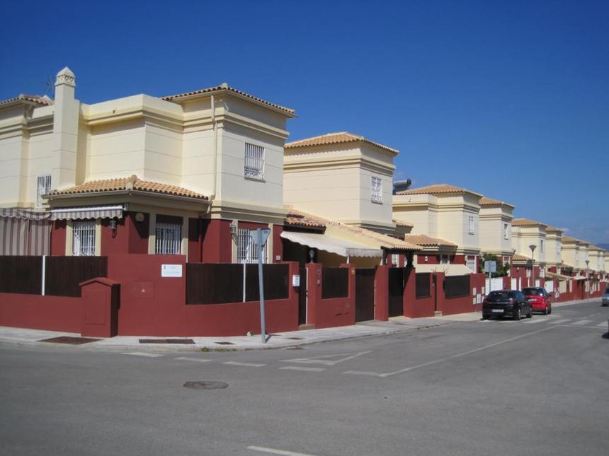 Adosado de 4 dormitorios en Alhaurin de la Torre