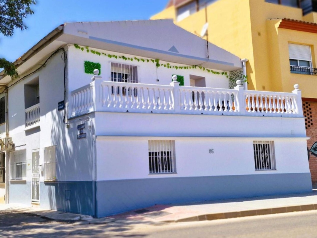 Vivienda unifamiliar reformada con gran terraza y posibilidad de solárium