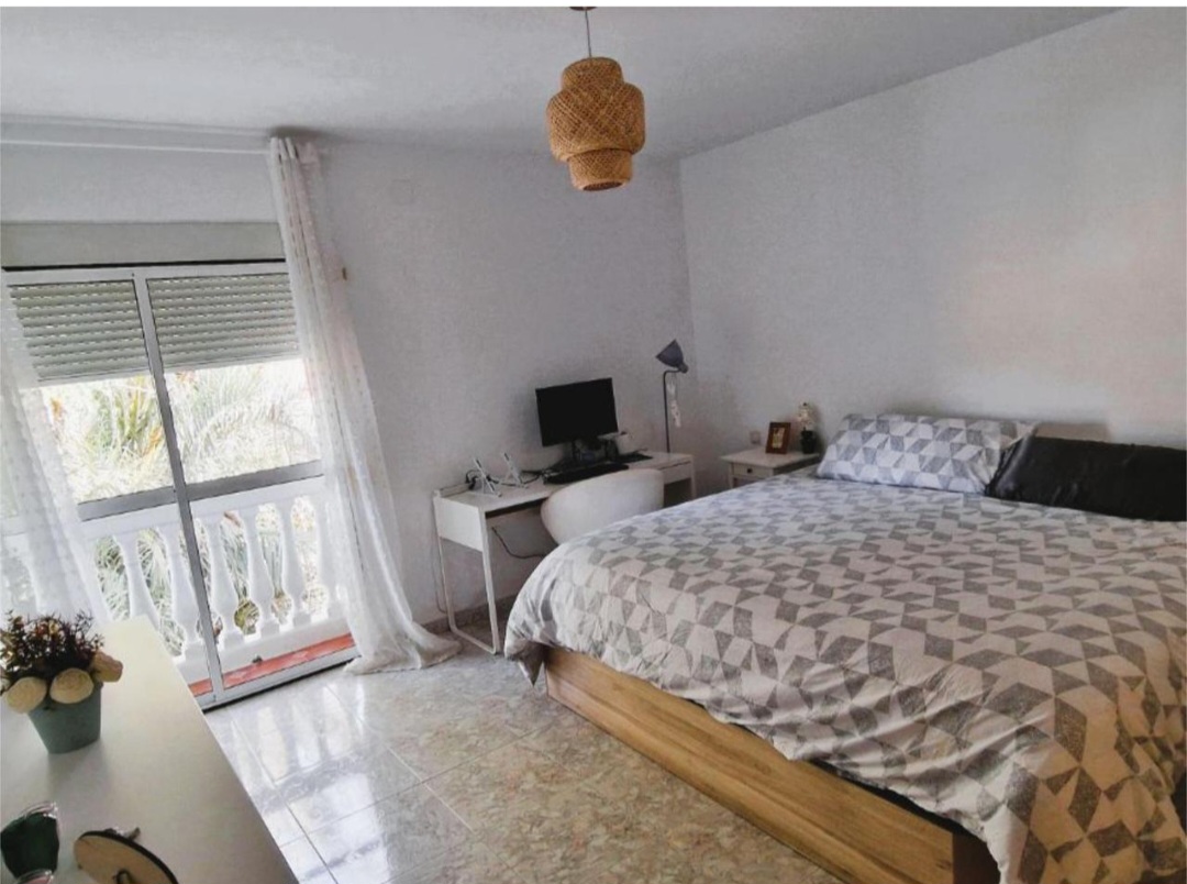 Vivienda unifamiliar reformada con gran terraza y posibilidad de solárium