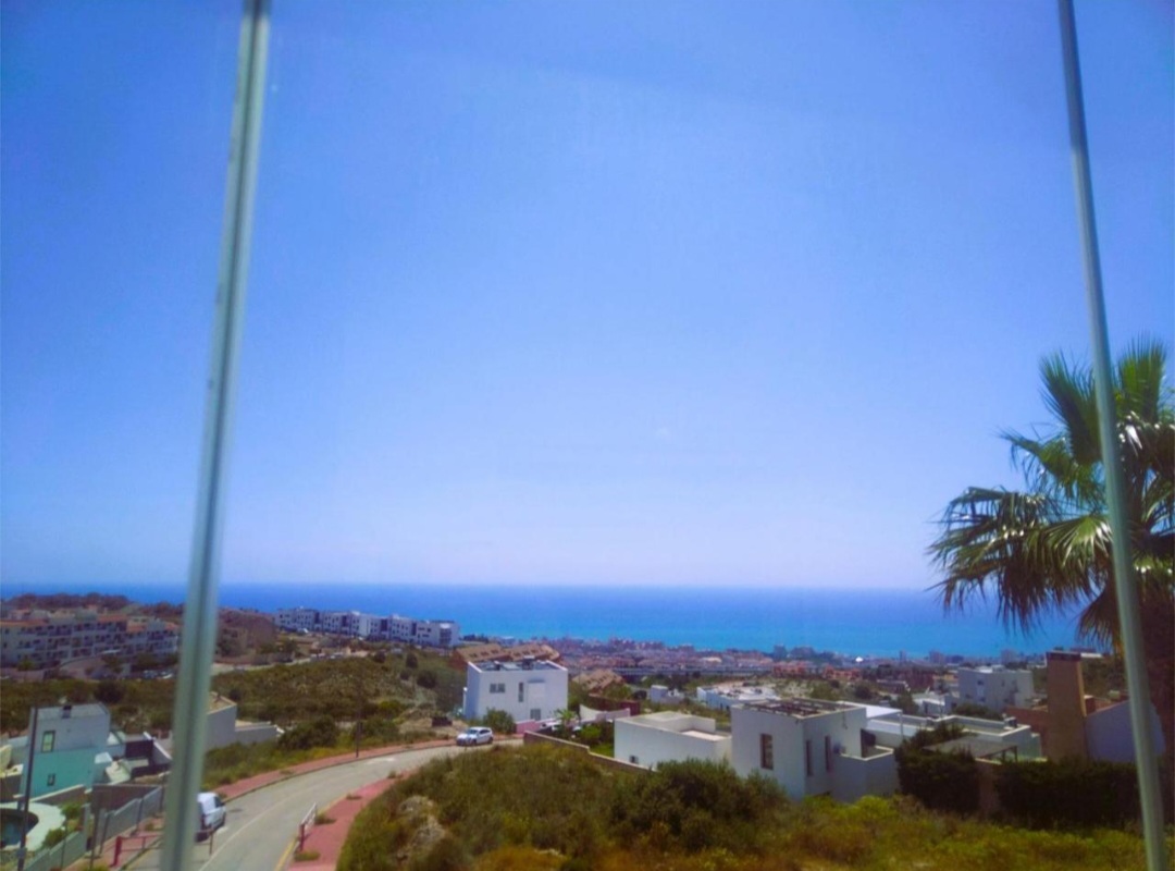 Espectacular vivienda con vistas al mar en Benalmadena