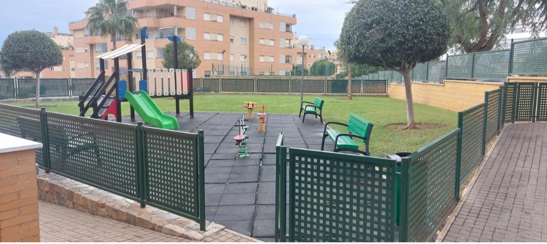 Fantástico piso en recinto cerrado en El Pinillo (Torremolinos)