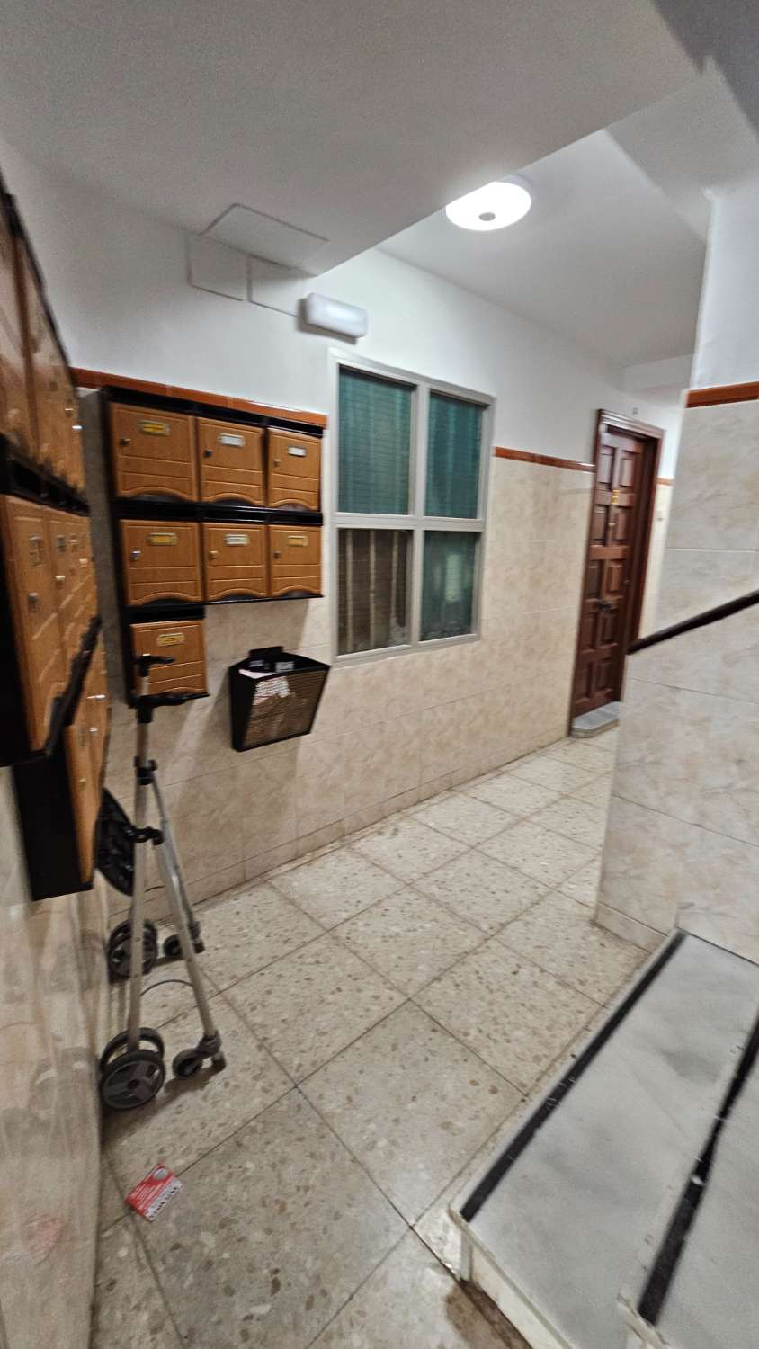 Piso en zona Calvario, Torremolinos