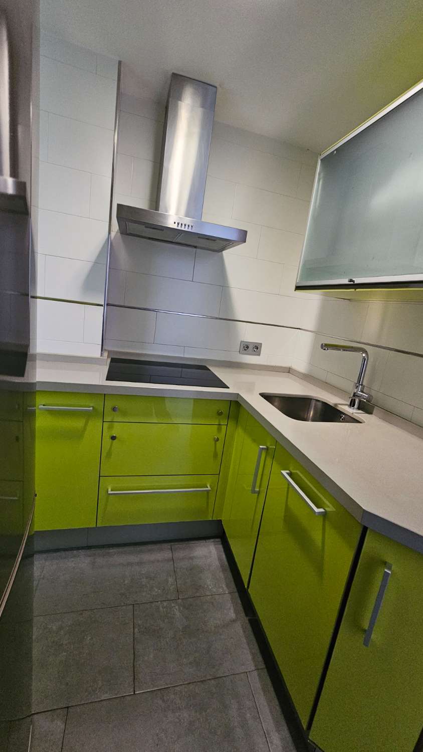 Piso en zona Calvario, Torremolinos