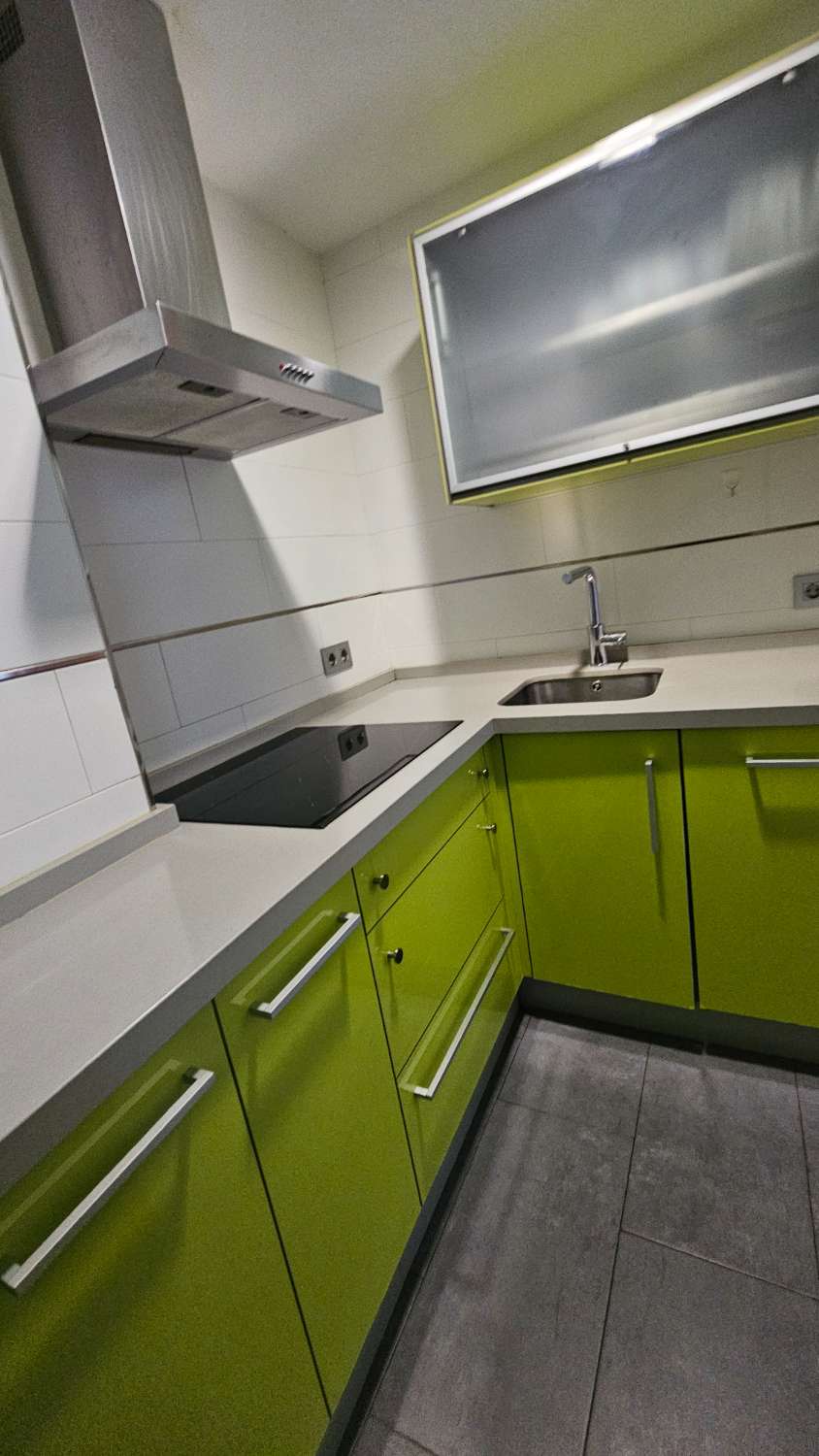 Piso en zona Calvario, Torremolinos