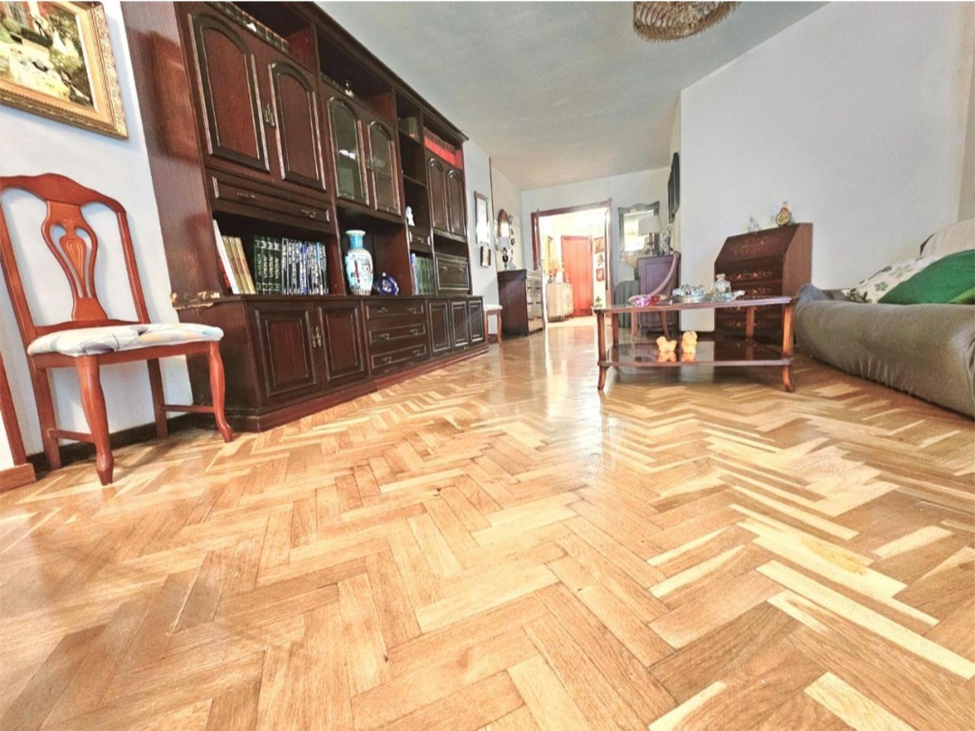 Amplio piso en 2ª línea de playa en La  Malagueta , Malaga