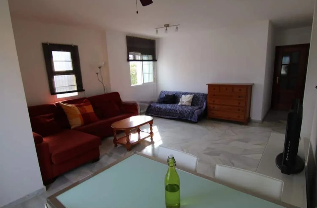 Apartamento Exclusivo en La Carihuela – Torremolinos | A solo 300 m de la Playa