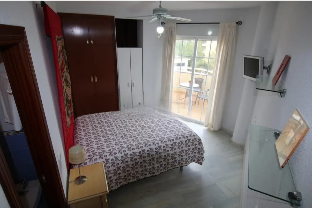 Apartamento Exclusivo en La Carihuela – Torremolinos | A solo 300 m de la Playa