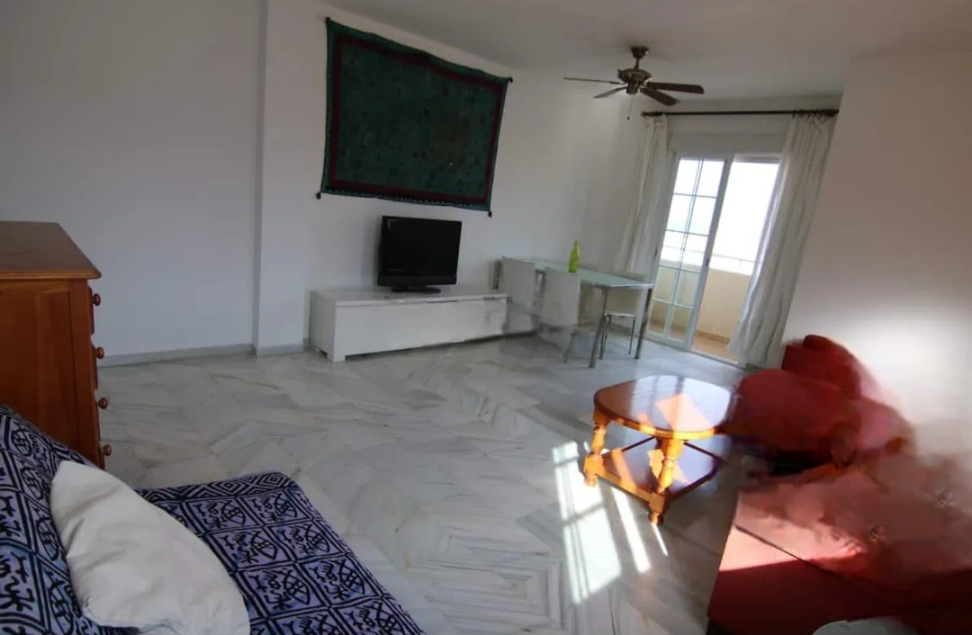 Apartamento Exclusivo en La Carihuela – Torremolinos | A solo 300 m de la Playa