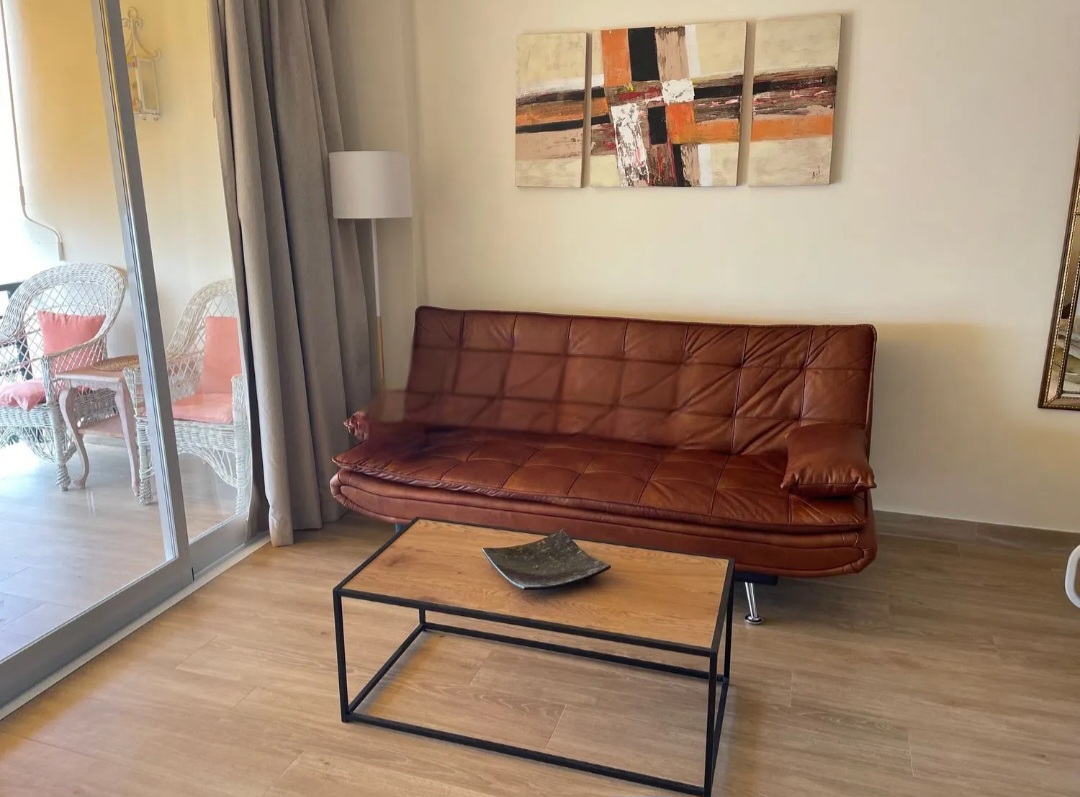 Estudio en primera línea de playa con vistas al mar