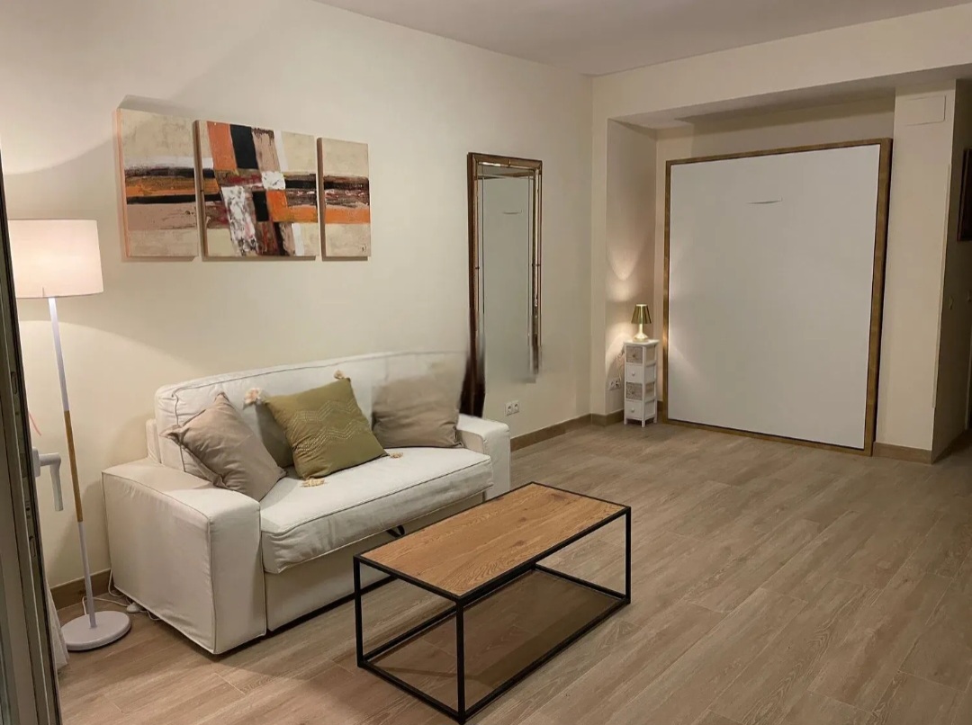 Estudio en primera línea de playa con vistas al mar