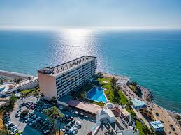 Estudio en primera línea de playa con vistas al mar