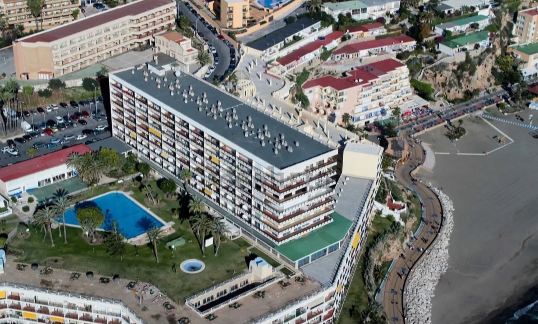 Estudio en primera línea de playa con vistas al mar