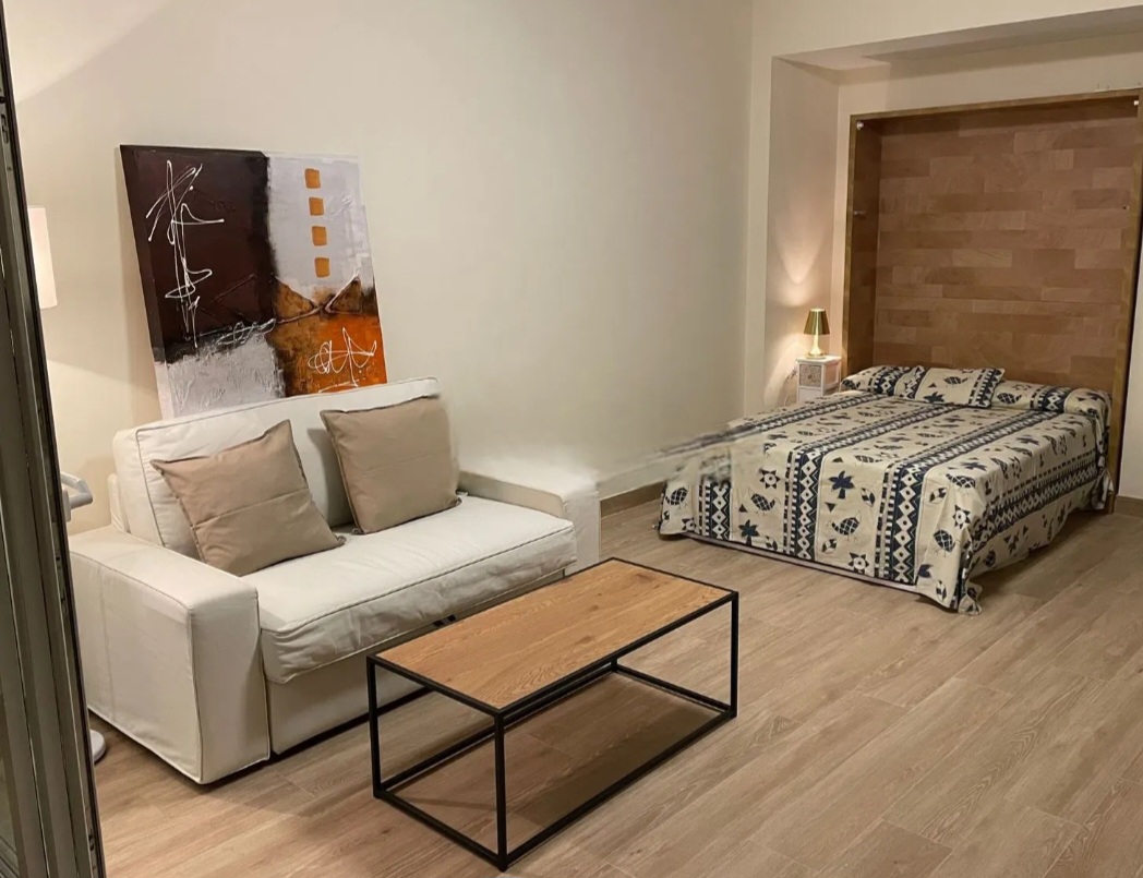 Estudio en primera línea de playa con vistas al mar