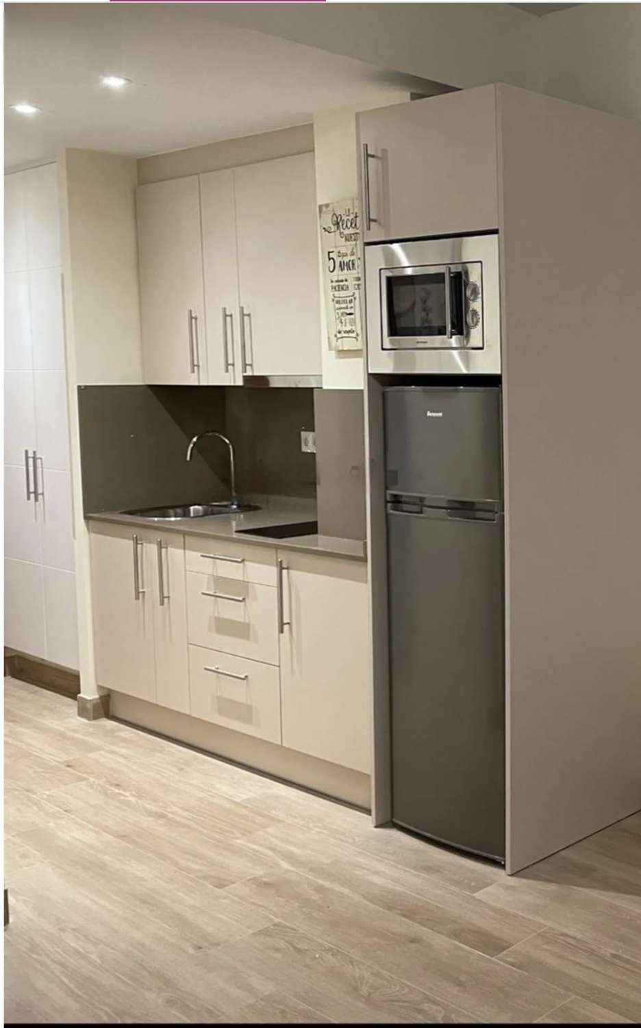 Estudio en primera línea de playa con vistas al mar