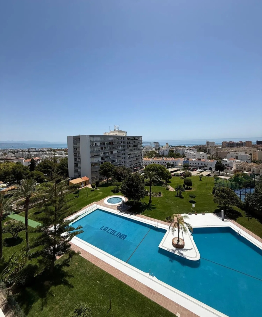 Estudio con licencia turistica y vistas al mar en Torremolinos