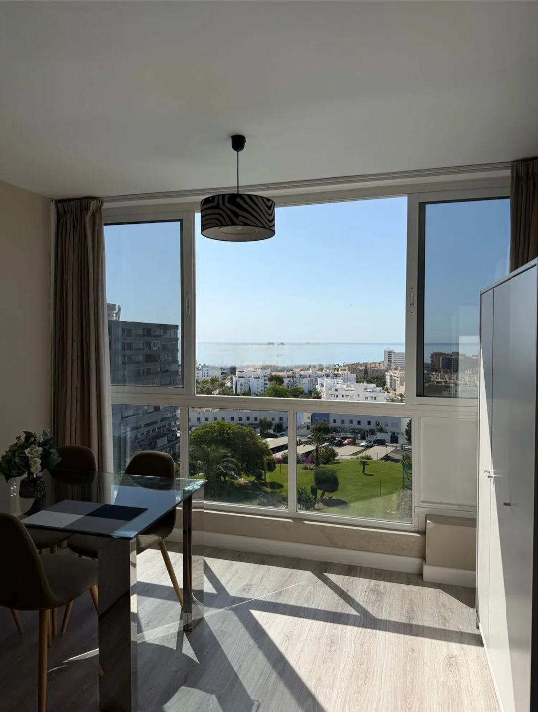 Estudio con licencia turistica y vistas al mar en Torremolinos