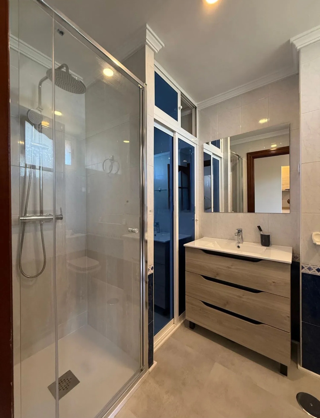 Estudio con licencia turistica y vistas al mar en Torremolinos