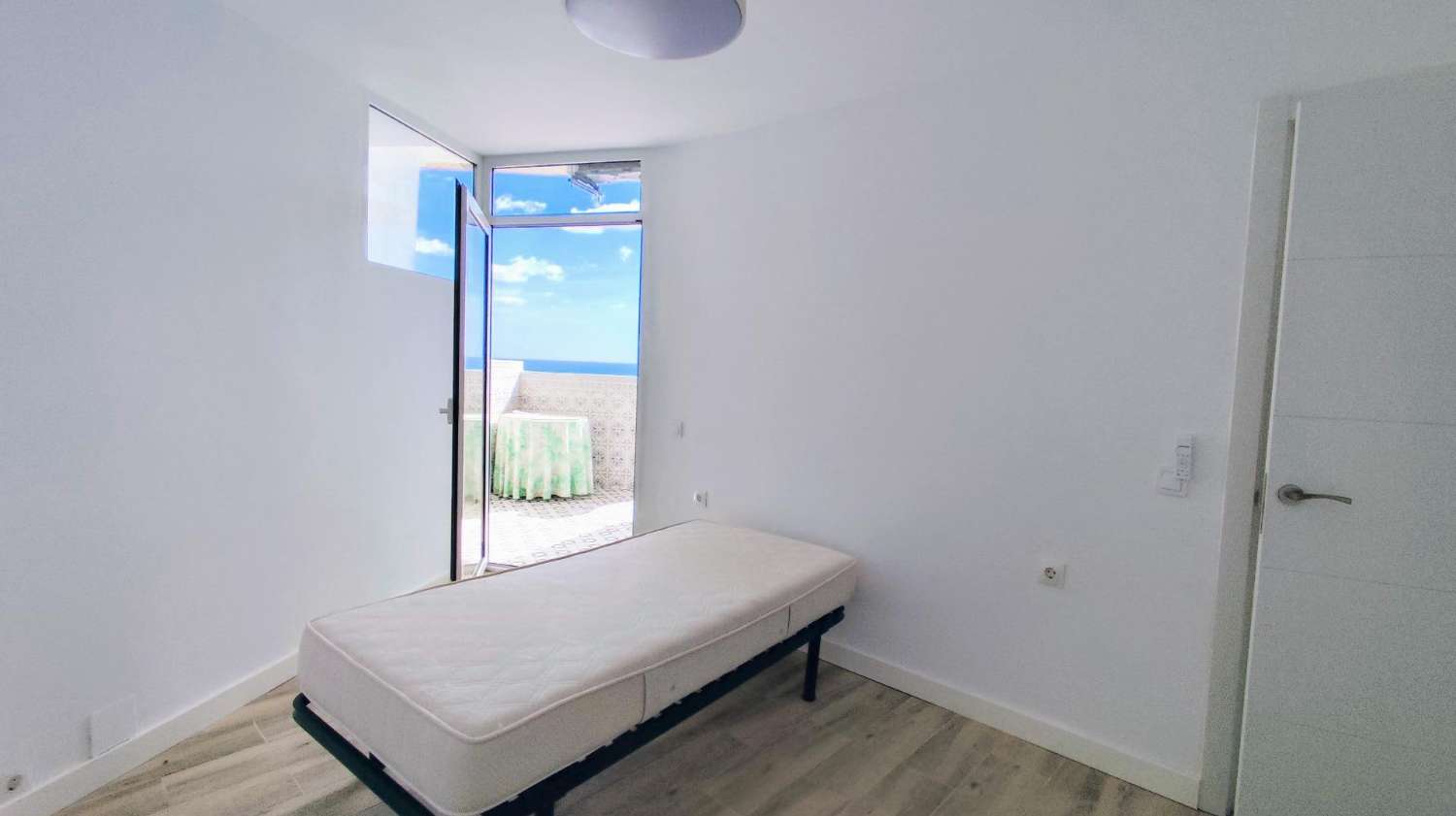 Impresionante Ático Reformado en el Corazón de Torremolinos