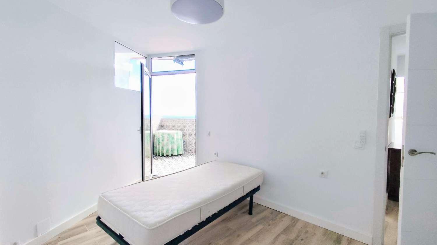 Impresionante Ático Reformado en el Corazón de Torremolinos