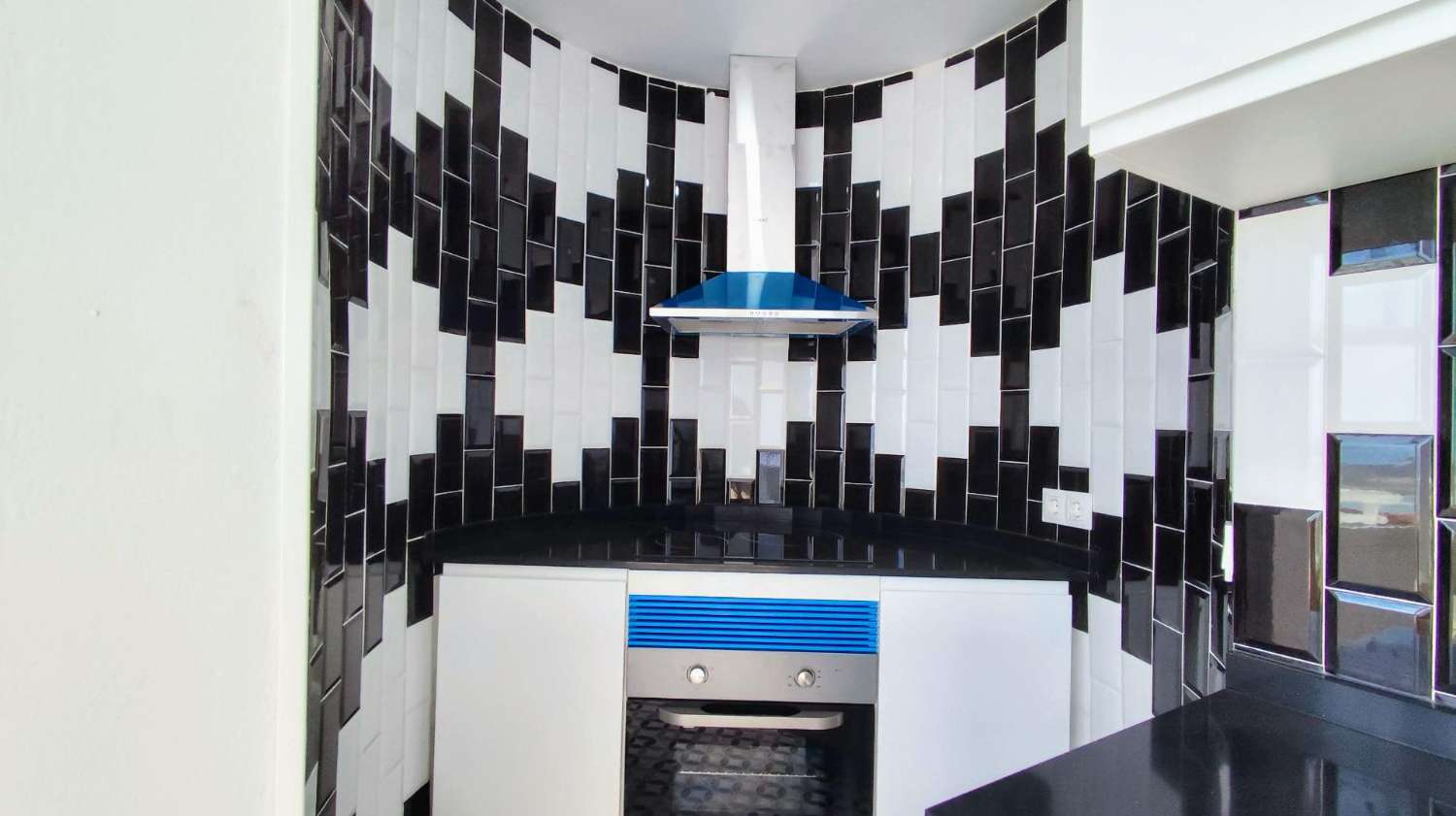 Impresionante Ático Reformado en el Corazón de Torremolinos