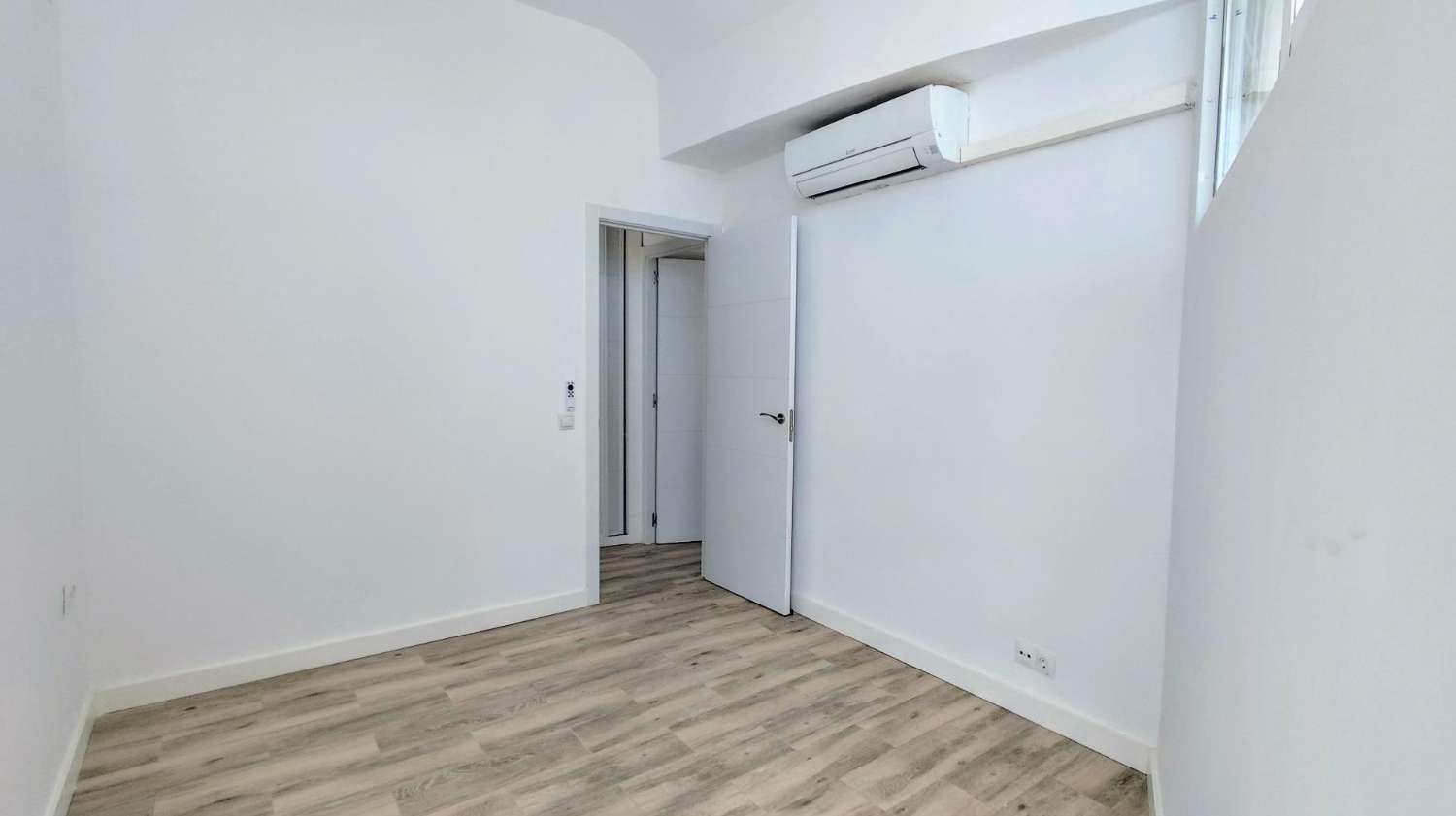 Impresionante Ático Reformado en el Corazón de Torremolinos