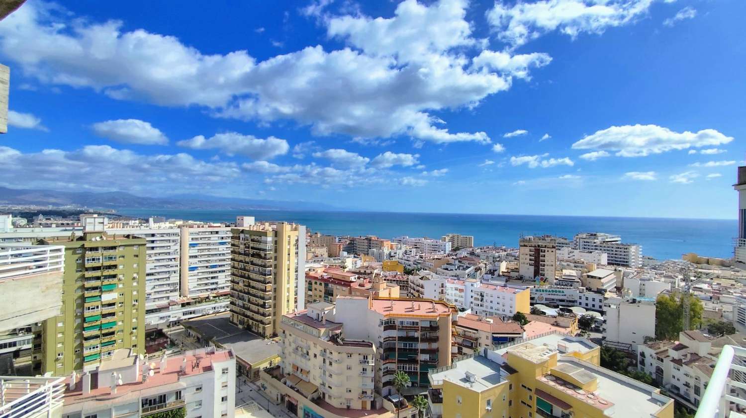Impresionante Ático Reformado en el Corazón de Torremolinos