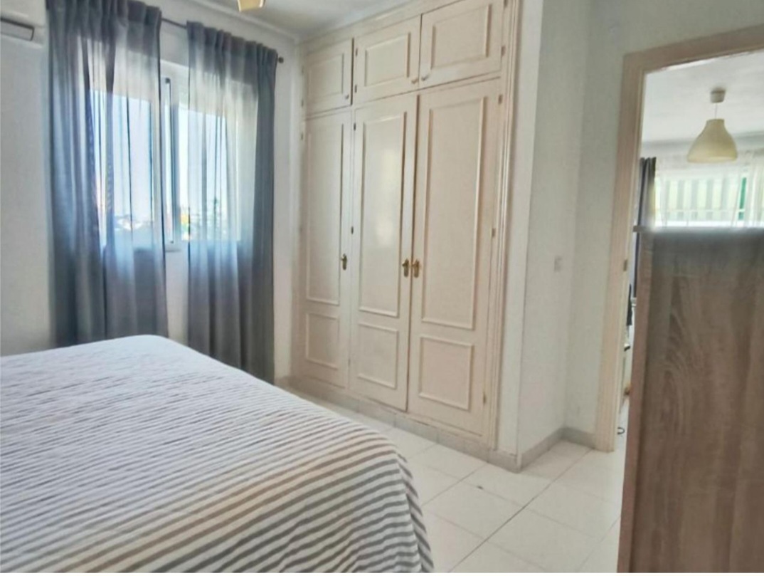 EXCLUSIVO PISO CON VISTAS AL MAR EN LOMA DE LOS RISCOS TORREMOLINOS