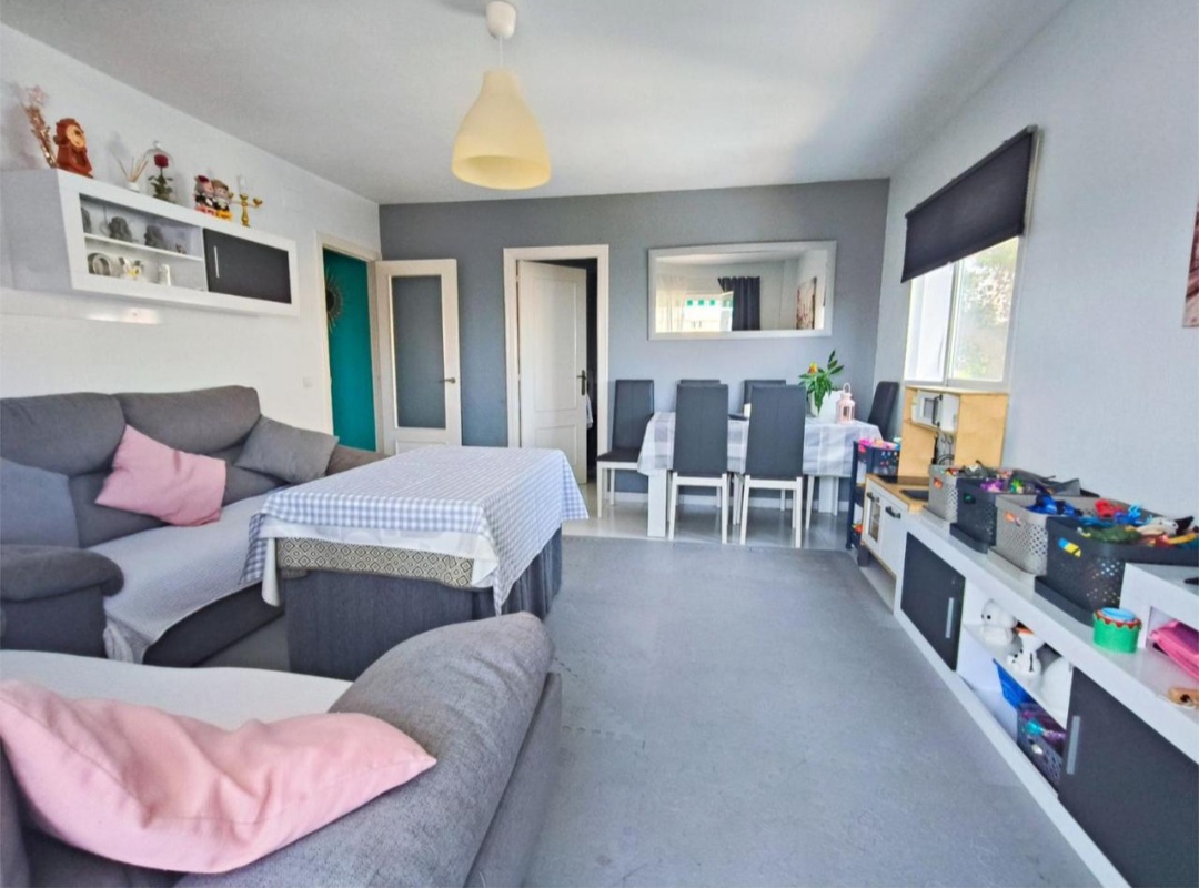 EXCLUSIVO PISO CON VISTAS AL MAR EN LOMA DE LOS RISCOS TORREMOLINOS