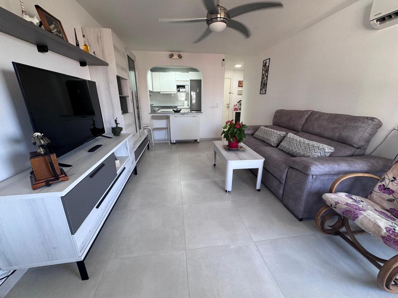 PISO ACTUAL Y REFORMADO EN EL CORAZÓN DE TORREMOLINOS