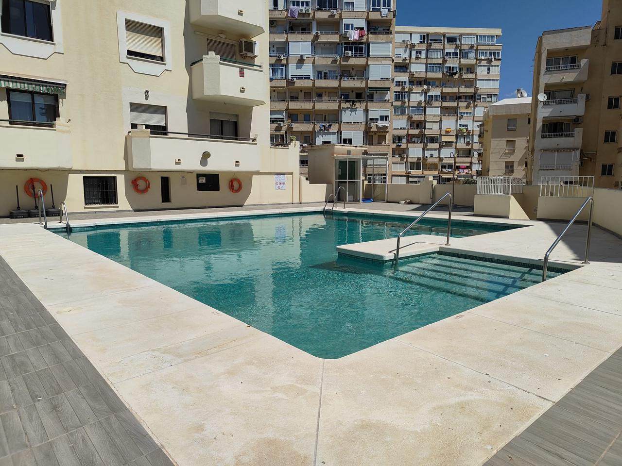 PISO ACTUAL Y REFORMADO EN EL CORAZÓN DE TORREMOLINOS