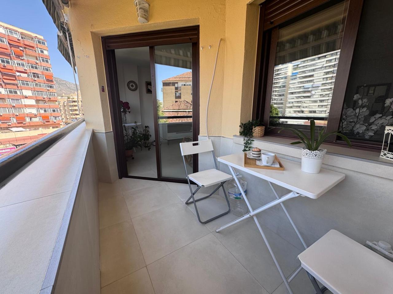 PISO ACTUAL Y REFORMADO EN EL CORAZÓN DE TORREMOLINOS